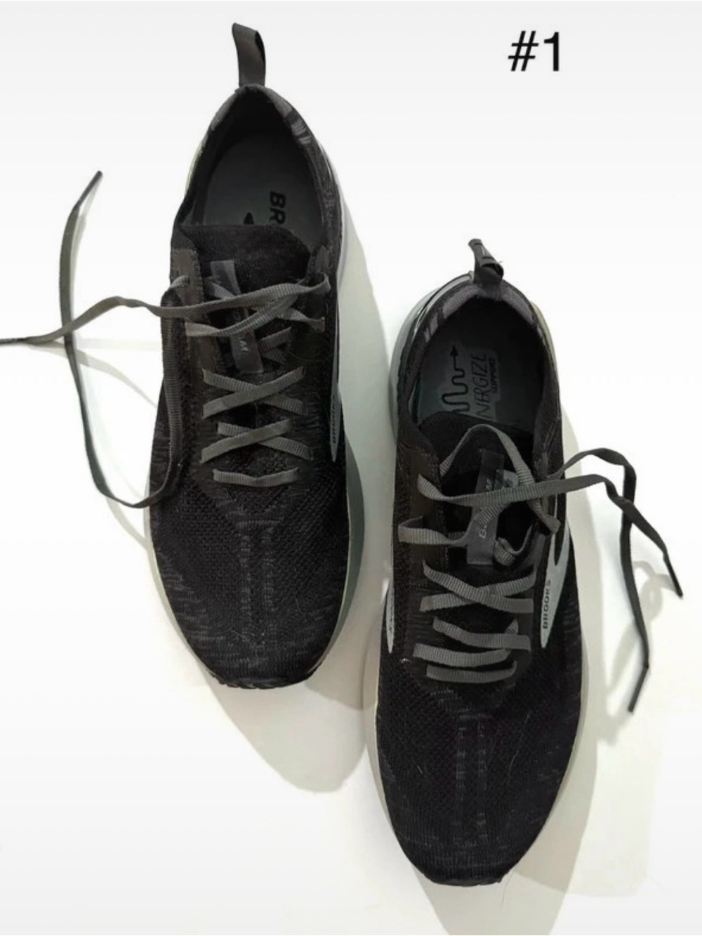 Brooks Bedlam 3 Black Knit Body Sneakers with grey acccents *EXC